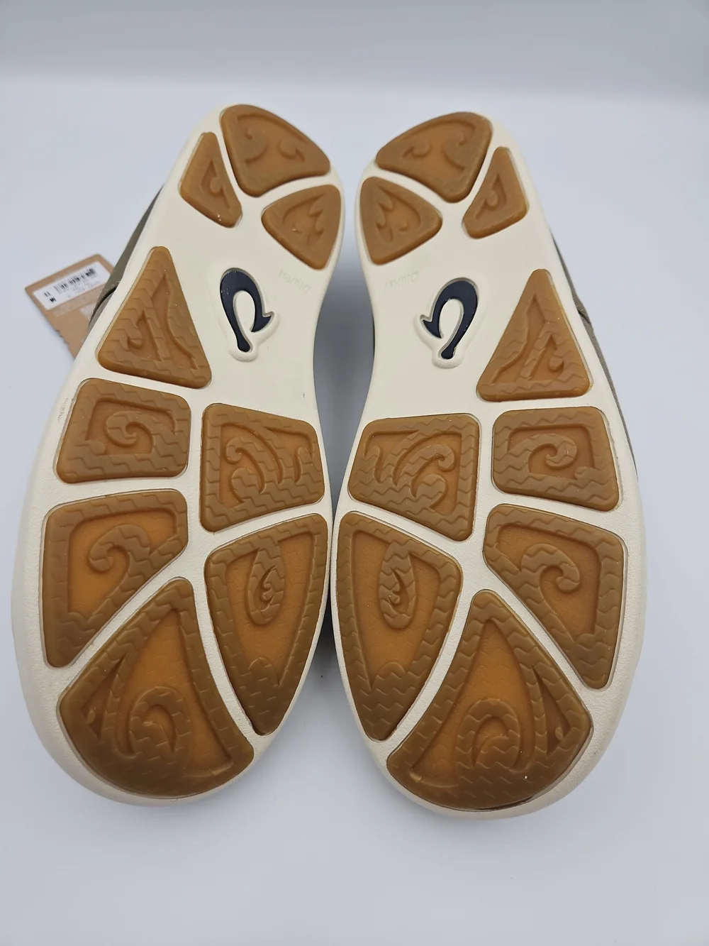 OluKai casual sneaker